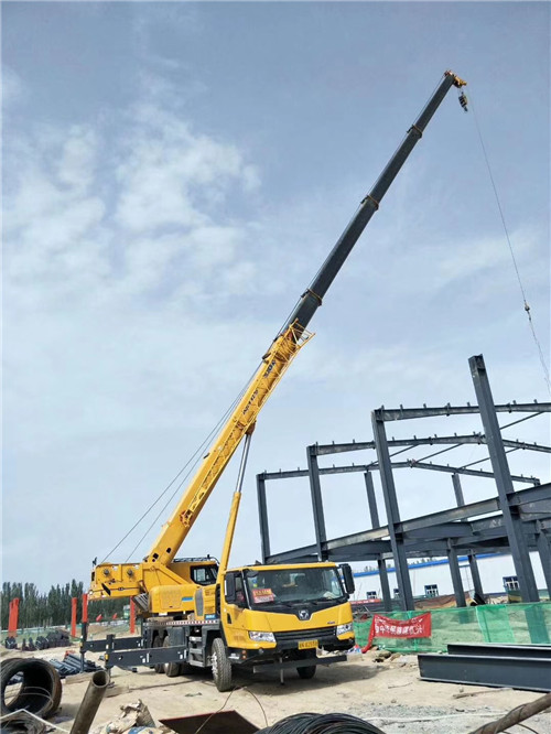 裕华区超高层建筑钢结构吊装案例